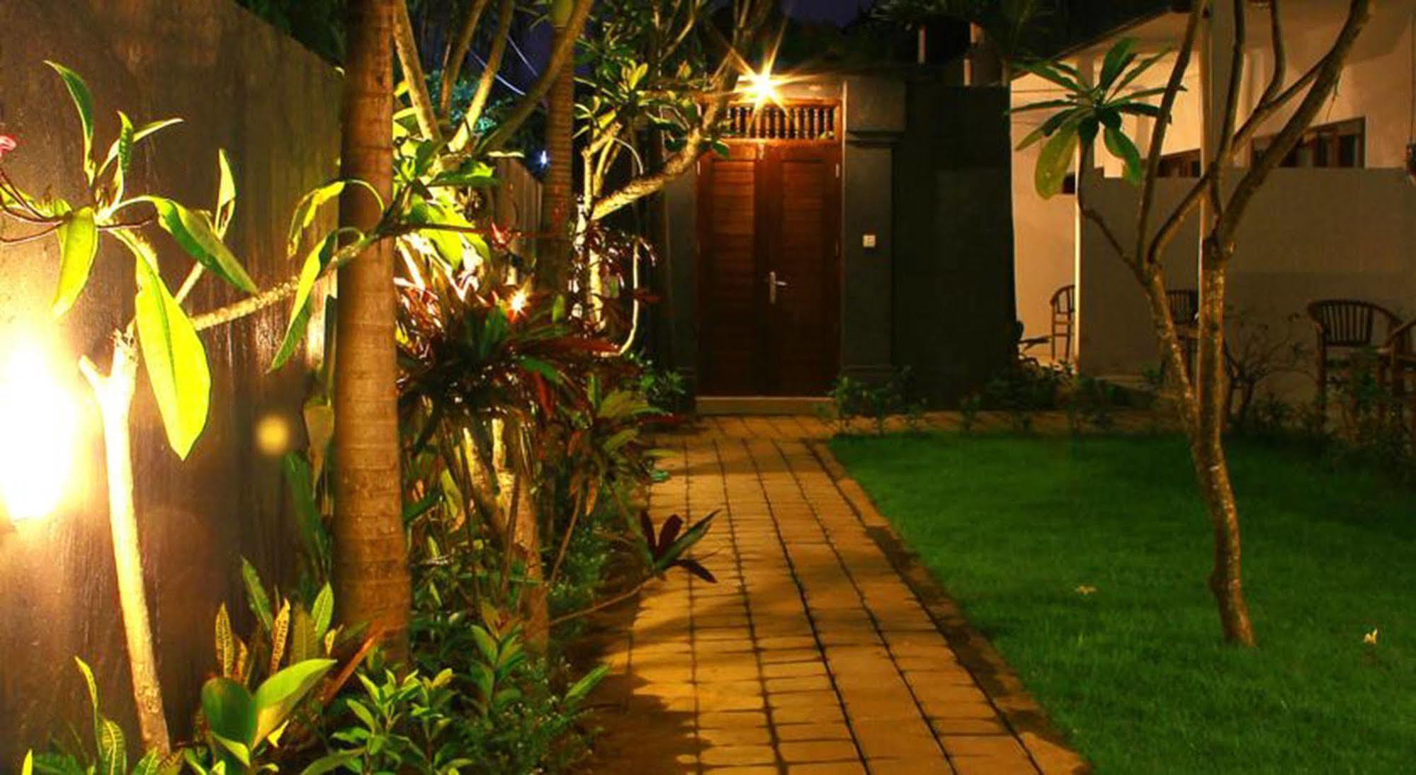 U House Seminyak Hotel Kerobokan Buitenkant foto